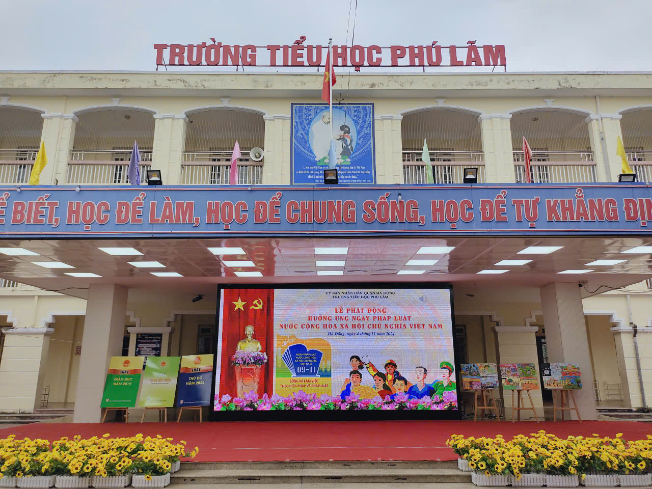 Trường Tiểu học Phú Lãm tổ chức ngày Pháp luật Việt Nam